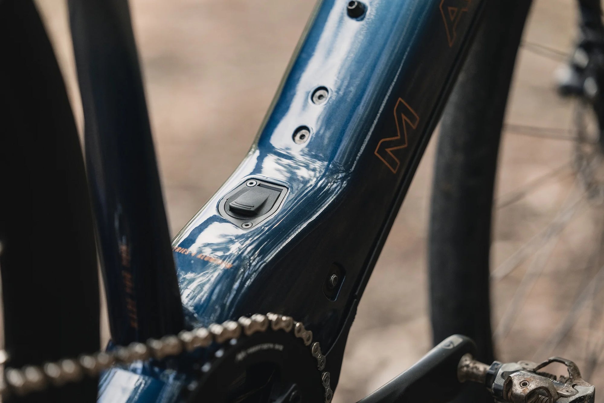 Marin Lombard E1 Electric Gravel Bike - Blue/Tan